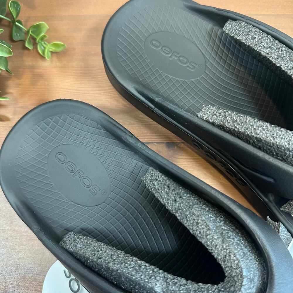 OOFOS Black Women's Sandals Size 9 - Picture 4 of 13
